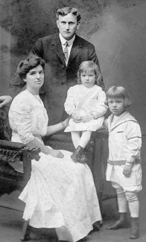 Walgren family 1910s