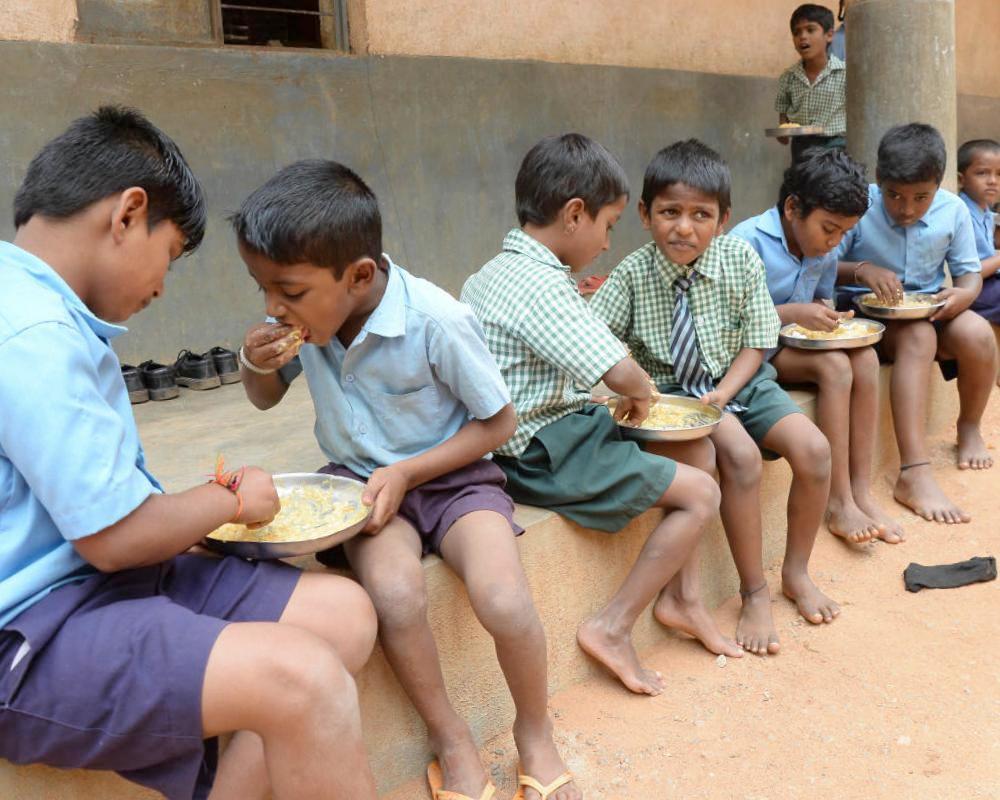 school lunch in India