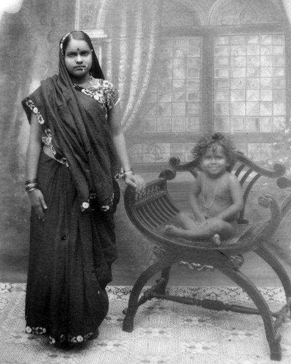 Indian girls dresses 1930s