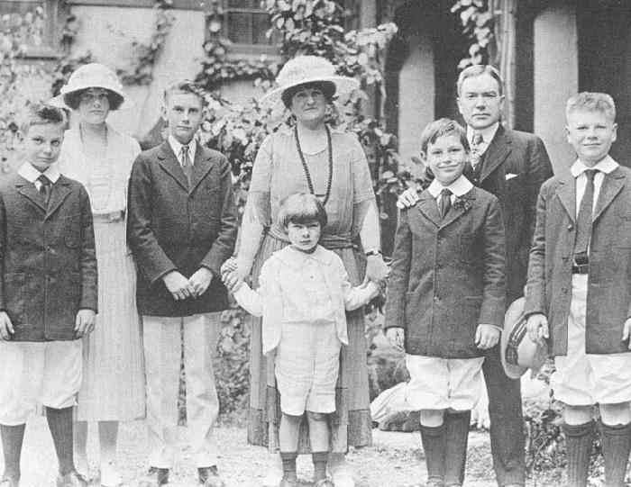 John D. Rockefeller Jr. With Abby And Their Only Daughter And Her