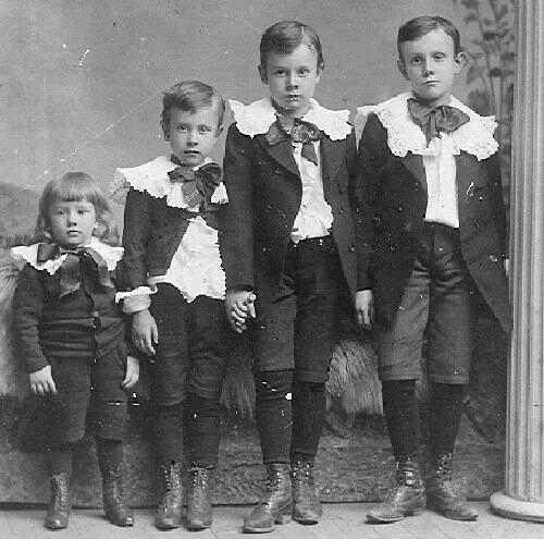 United States boys clothes : families 1890s