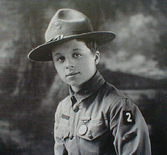 U.S. boy scout uniforms: headwear type