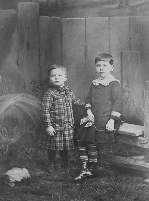boys skirted garments 1870s