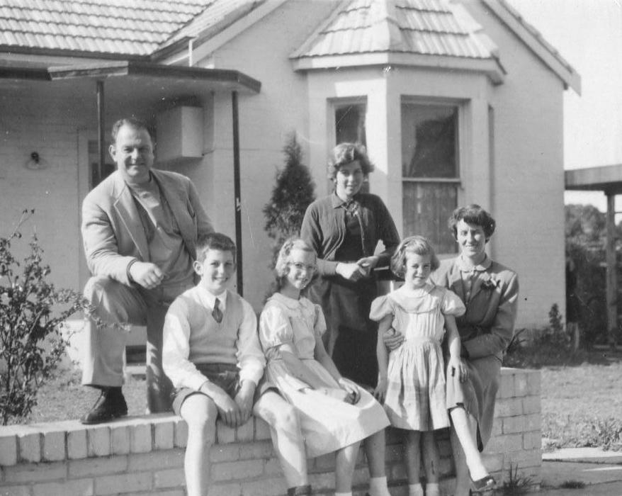 suburban famoly about 1950