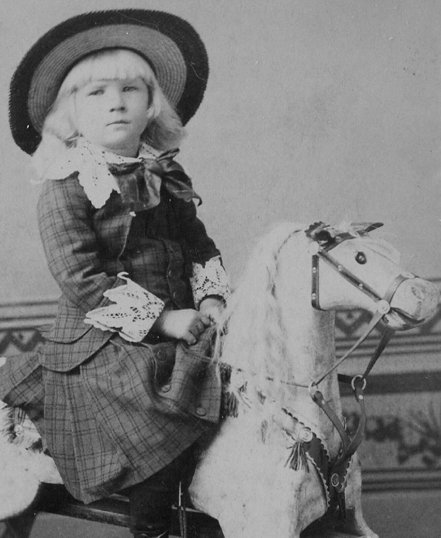 wide-brimmed boys hats