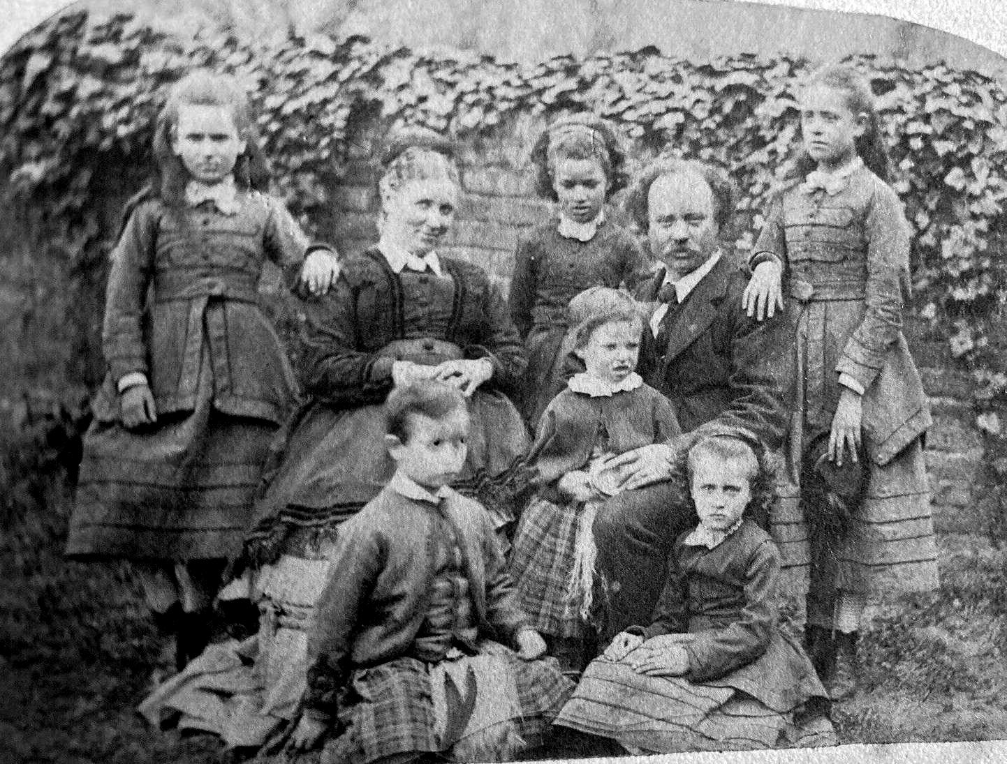 English 1860s families kilts