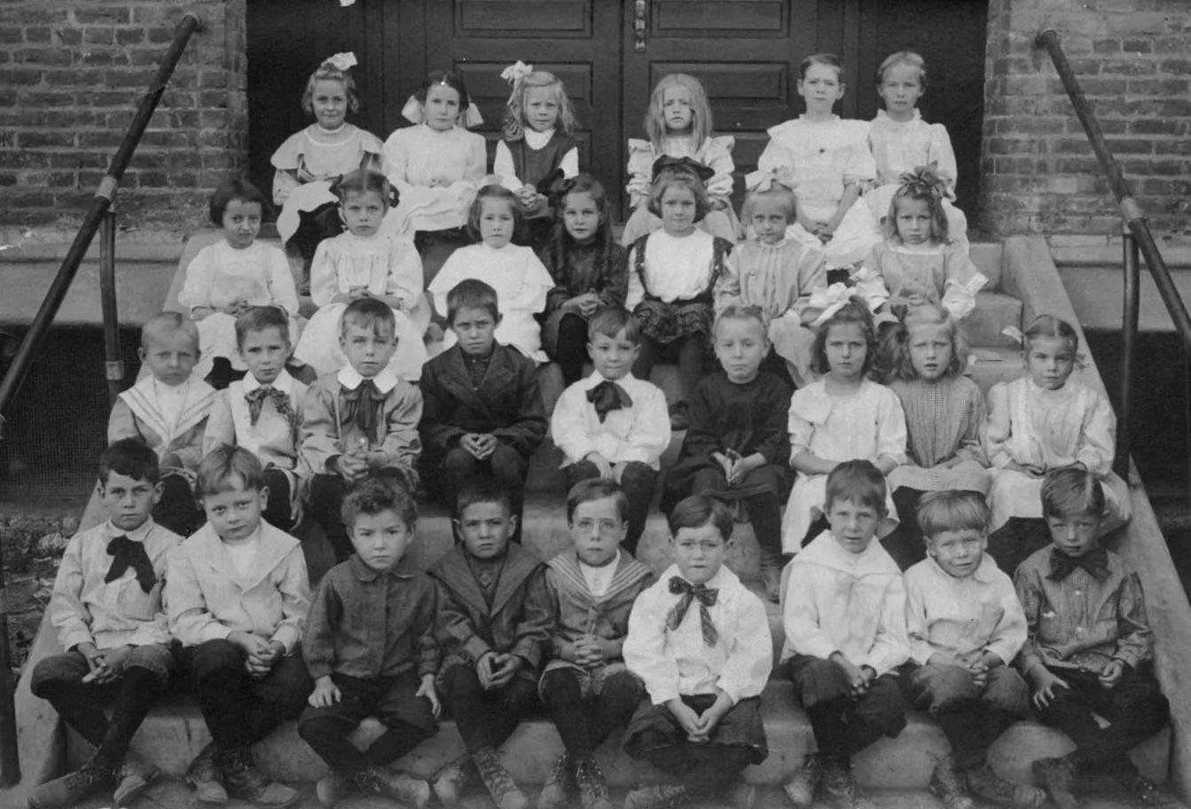 1910s schoolwear