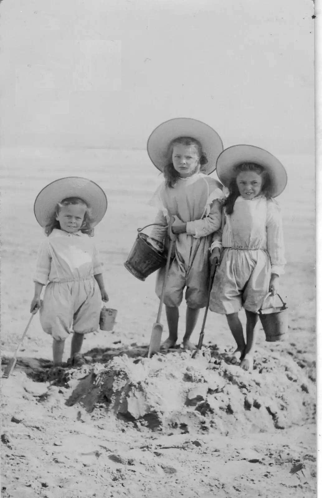 English girls beach wear 