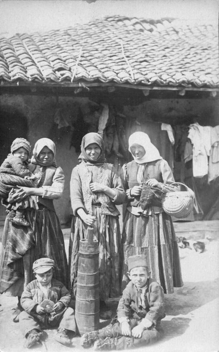 Serbian clothing 1910s