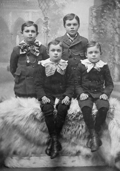 boys floppy bows