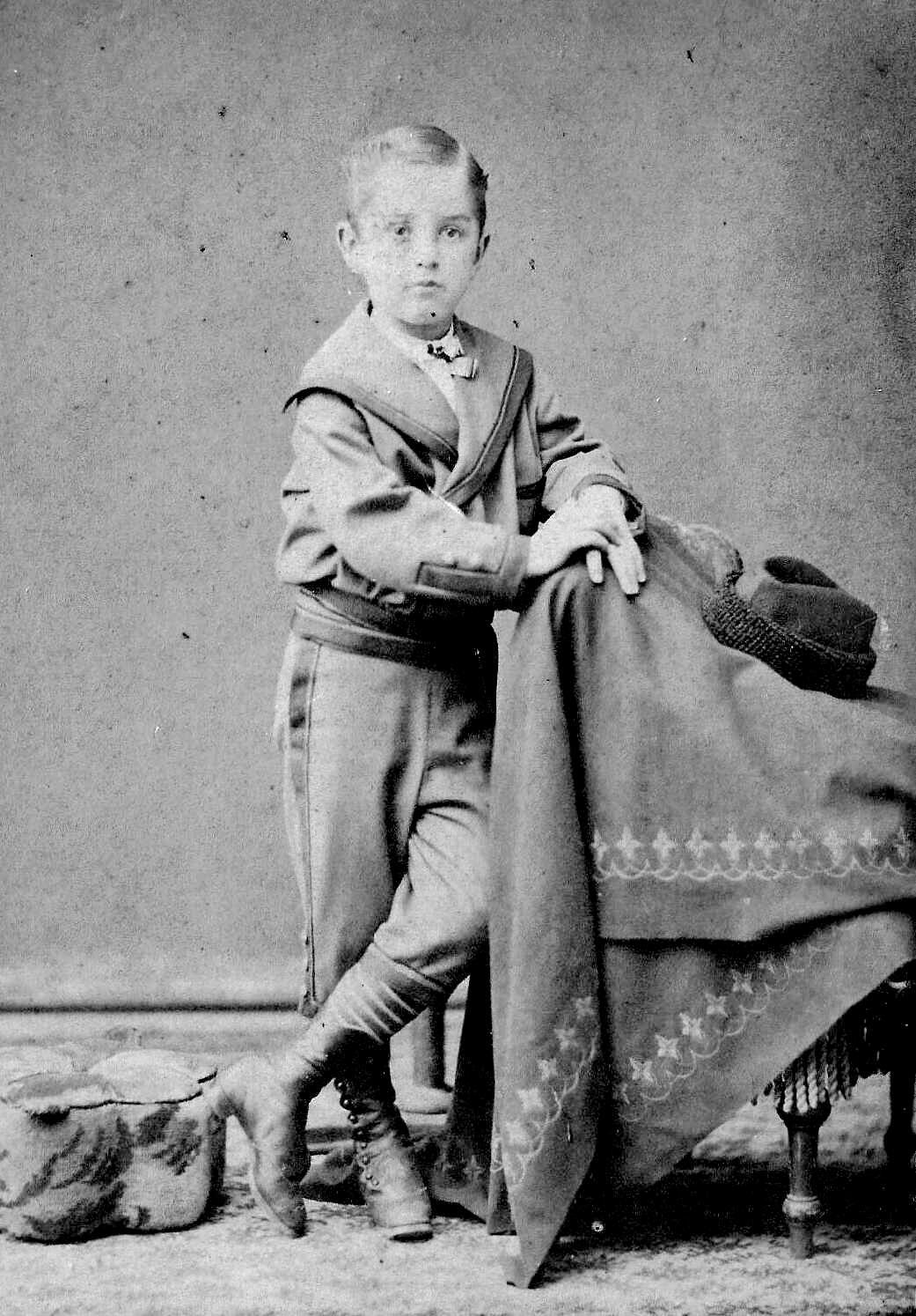 sailor suit styling 1860s