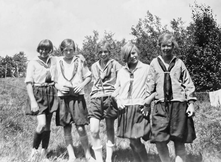 girls bloomers 1920s