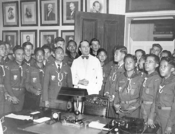 Filipino Boy Scouts General MacArthur